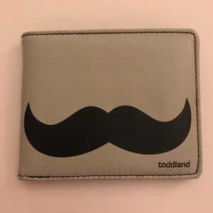 2010’s fashion, mustache wallet :{D